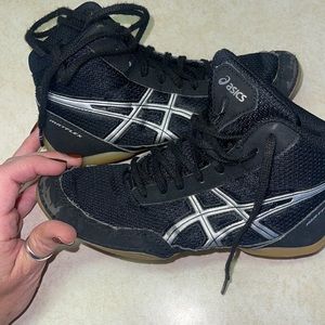 ASICS boys wrestling shoes